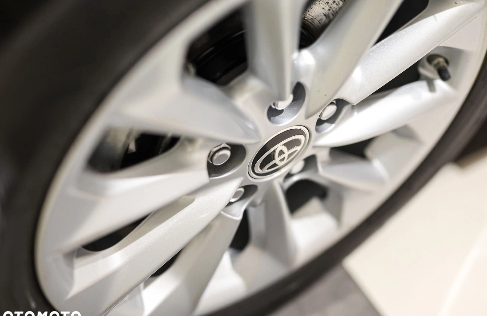 Toyota Corolla cena 84850 przebieg: 62713, rok produkcji 2020 z Ostrowiec Świętokrzyski małe 596